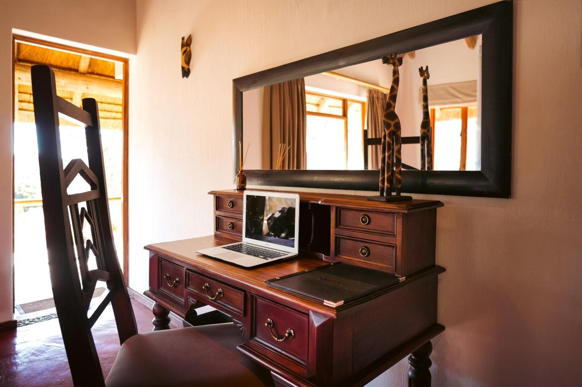 Shibula Safari Lodge Заповедник Велгевонден Экстерьер фото